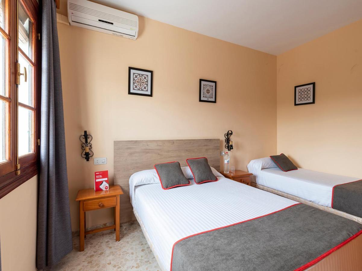 Oyo Hostal El Paisano Utrera Buitenkant foto