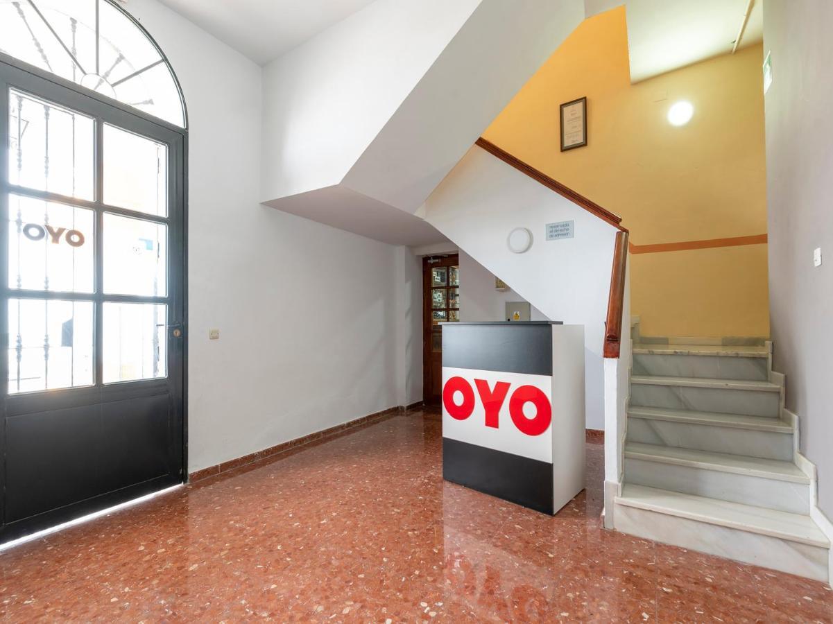 Oyo Hostal El Paisano Utrera Buitenkant foto