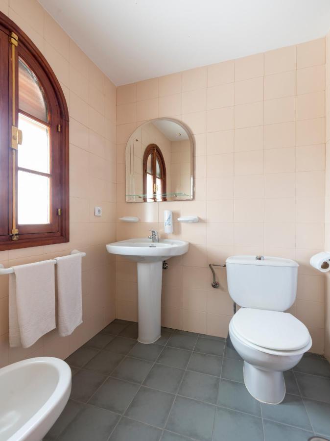 Oyo Hostal El Paisano Utrera Buitenkant foto