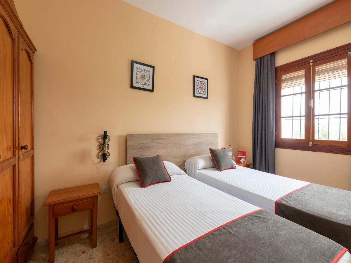 Oyo Hostal El Paisano Utrera Buitenkant foto